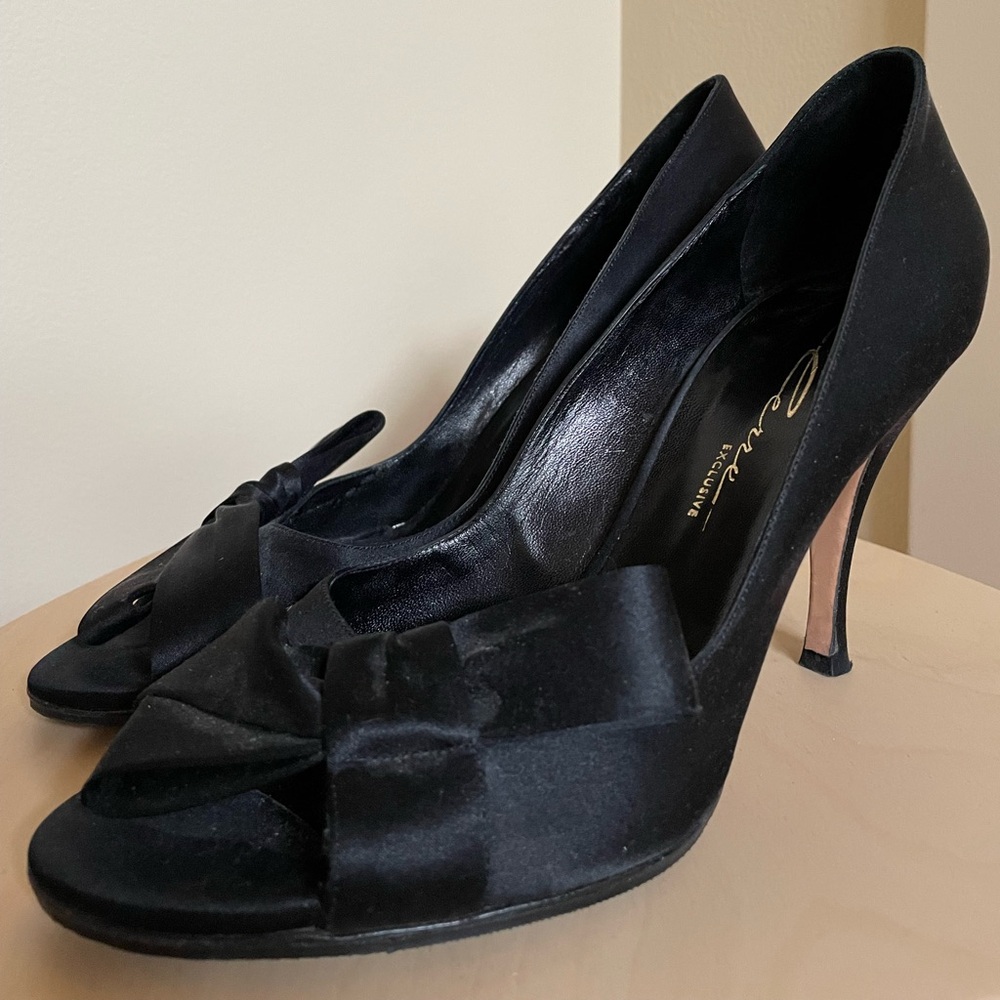 Lerre Black Peep Toe Bow Satin Pumps Shoes Heels size 39